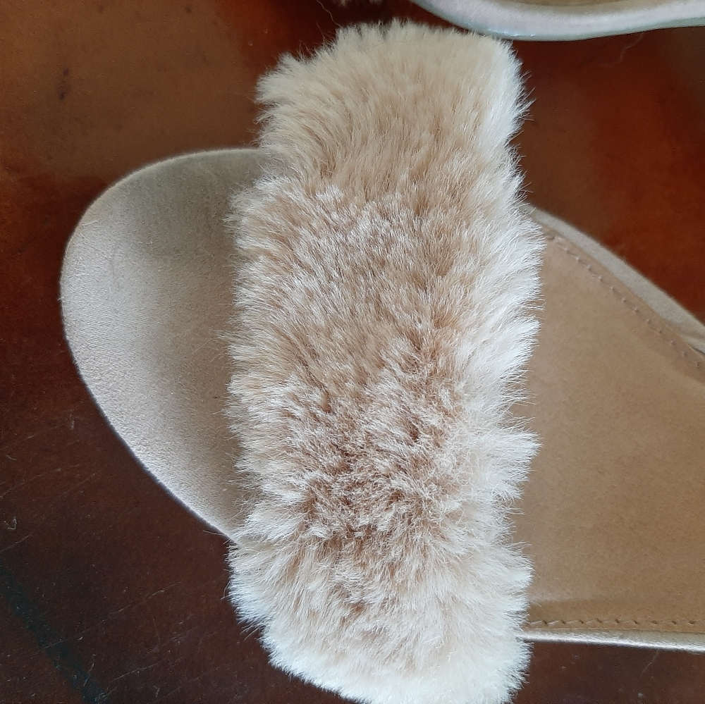 Report Faux Fur Blush Women's 8 1/2 Shoe - Picture 4 of 6